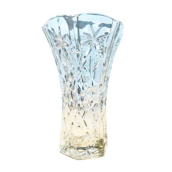 Vintage Crystal Vase w/ Flower Engravings. Clear Crystal. 9.5”/ 6” / 3” - Picture 3 of 6